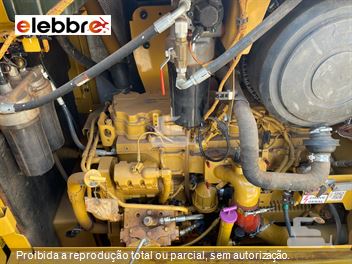 Motoniveladora Caterpillar 140