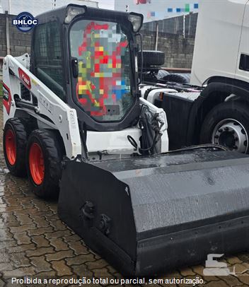 Mini-Carregadeira Bobcat S450