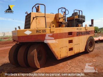 Rolo Compactador Dynapac CP221