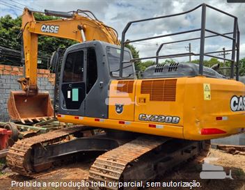 Escavadeira Case CX220B