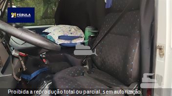Caminhão Volkswagen 24-220/24-220 Worker T 3-Eixos 2p (Diesel)