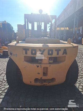 Empilhadeira Toyota FG9