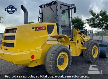 Pá Carregadeira New Holland W130