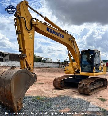 Escavadeira Komatsu PC210