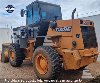Pá Carregadeira Case W20E