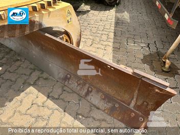 Motoniveladora New Holland RG140B