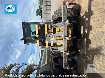 Motoniveladora New Holland RG140B