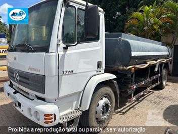 Caminhão Mercedes-Benz Atron 1719 2p (diesel)(E5)
