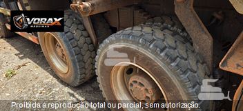 Caminhão Volkswagen 32-360 Constellation 6x4 2p (diesel)(E5)