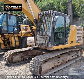 Escavadeira Caterpillar 320