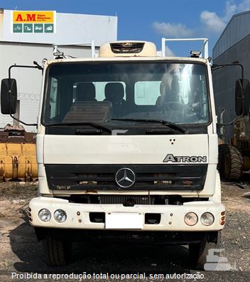 Caminhão Mercedes-Benz Atron 2729 6x4 2p (diesel) (E5)