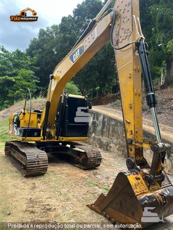 Escavadeira Caterpillar 313D2 L