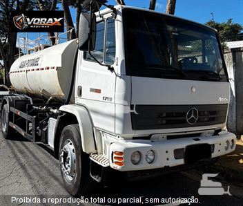 Caminhão Mercedes-Benz Atron 1719 2p (diesel)(E5)