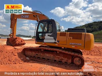 Escavadeira Case CX220B