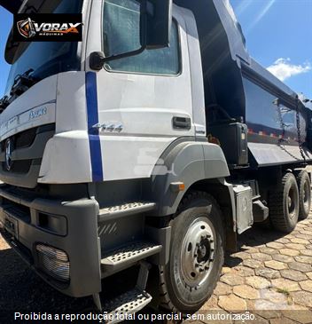 Caminhão Mercedes-Benz Axor 4144 K 6x4 2p (diesel)