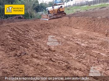Trator de Esteira Massey Ferguson 3366