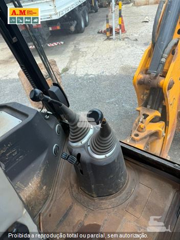 Retro Escavadeira JCB 3CX