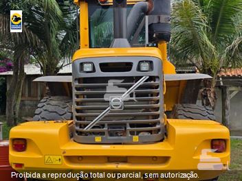 Pá Carregadeira Volvo L120 F
