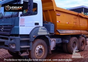 Caminhão Mercedes-Benz Axor 4144 K 6x4 2p (diesel)