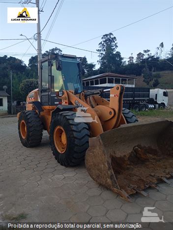 Pá Carregadeira Case 621D