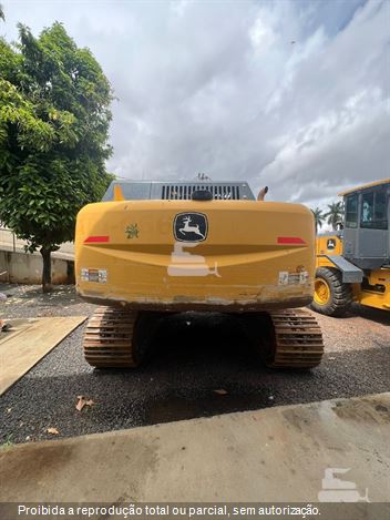 Escavadeira John Deere 210G