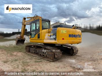 Escavadeira Komatsu PC200