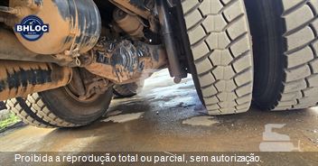 Caminhão Mercedes-Benz Axor 2831 K 6x4 2p (Diesel) (E5)