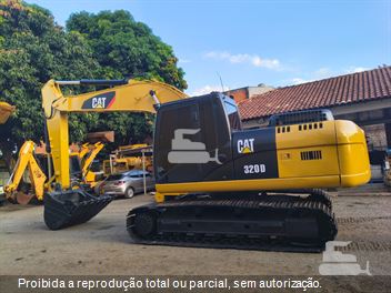 Escavadeira Caterpillar 320D2