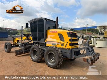Motoniveladora New Holland RG140B