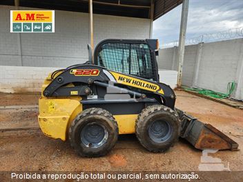 Mini-Carregadeira New Holland L220