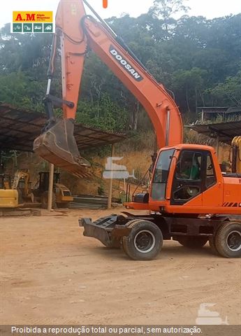 Escavadeira Doosan DX180LC