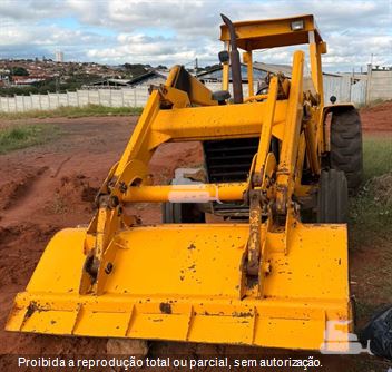 Retro Escavadeira Massey Ferguson MF86