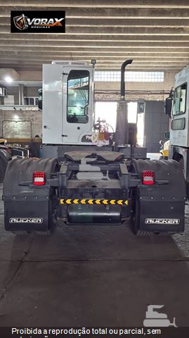 TRATOR DE TERMINAL RUCKER TT40, ANO 2014, APENAS 1.000 HORAS 