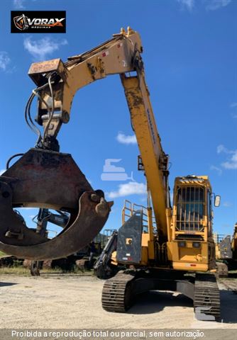 Escavadeira Florestal Komatsu PC200