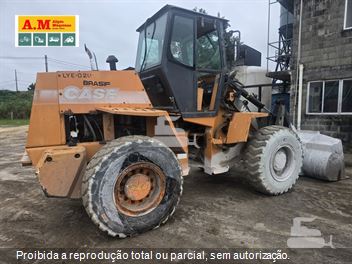 Pá Carregadeira Case W20E