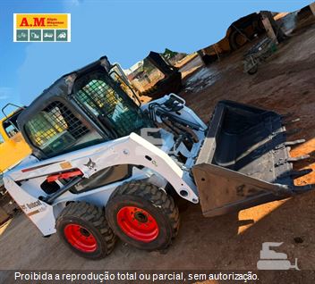 Mini-Carregadeira Bobcat S450