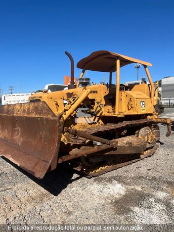Trator de Esteira Caterpillar D4E