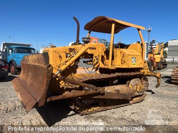 Trator de Esteira Caterpillar D4E