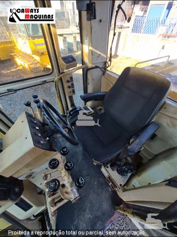 Motoniveladora Caterpillar 140H