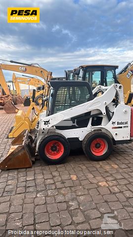 Mini-Carregadeira Bobcat S570