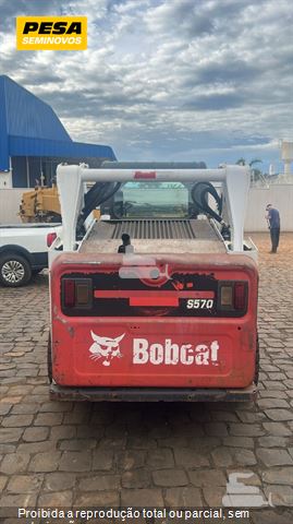 Mini-Carregadeira Bobcat S570