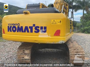 Escavadeira Komatsu PC200