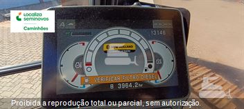 Escavadeira New Holland E245 C
