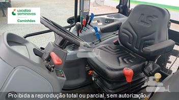 Trator Agrícola LS U80