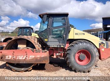 Rolo Compactador Dynapac CA250