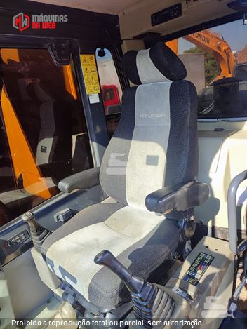 Escavadeira Hyundai R210LC-7