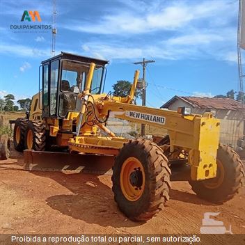 Motoniveladora New Holland RG140B