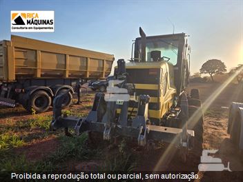 Motoniveladora New Holland RG170B
