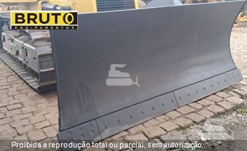 Trator de Esteira New Holland D130