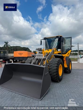 Pá Carregadeira Volvo L60F